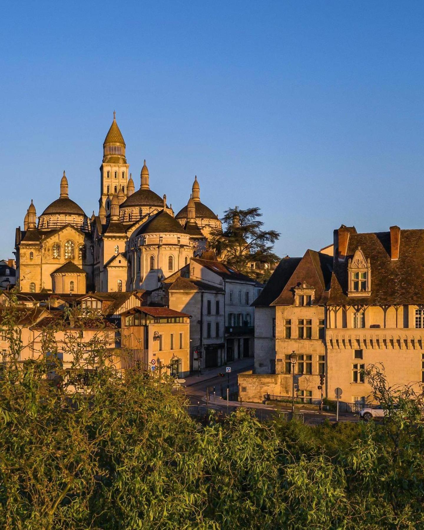 Logis 8 St Front Gite Urbain Périgueux Habitación foto